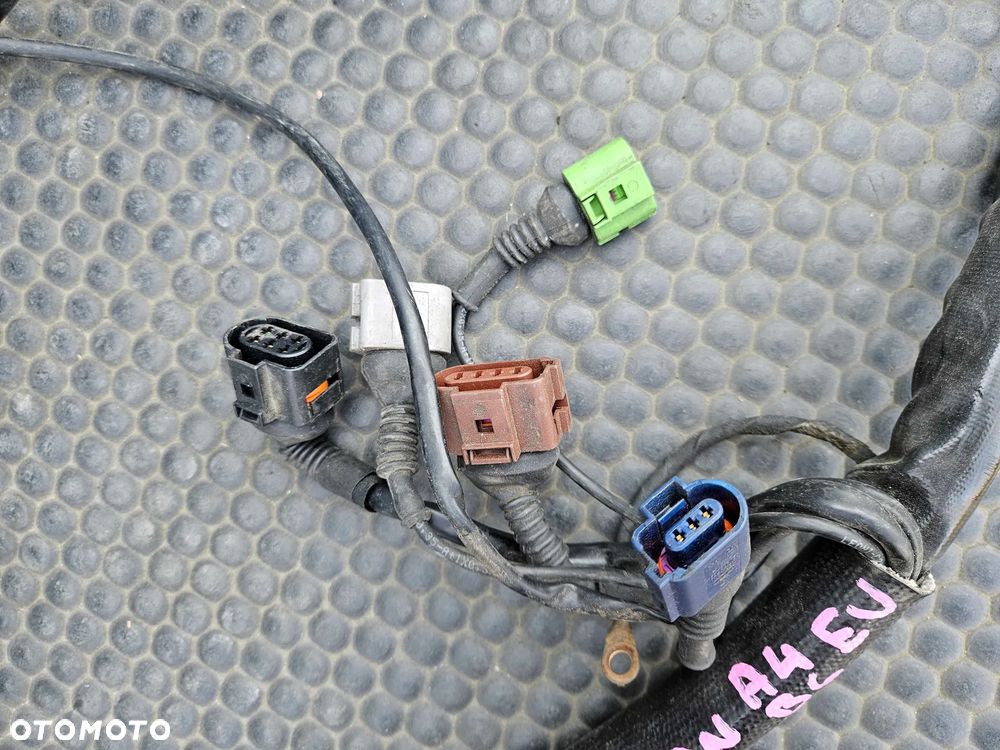 Wiazka 8E1971072EQ Instalacja Silnika 2.0 ALT 20V 130KM Europa Manual Audi A4 B6 - 13
