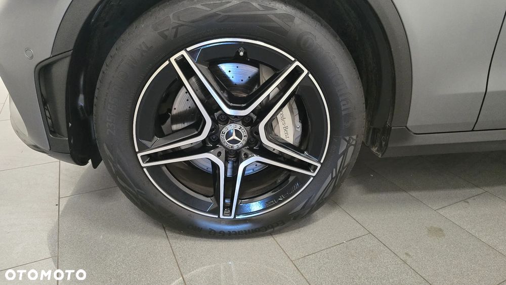 Mercedes-Benz GLC 300 d 4Matic 9G-TRONIC AMG Line Plus - 14