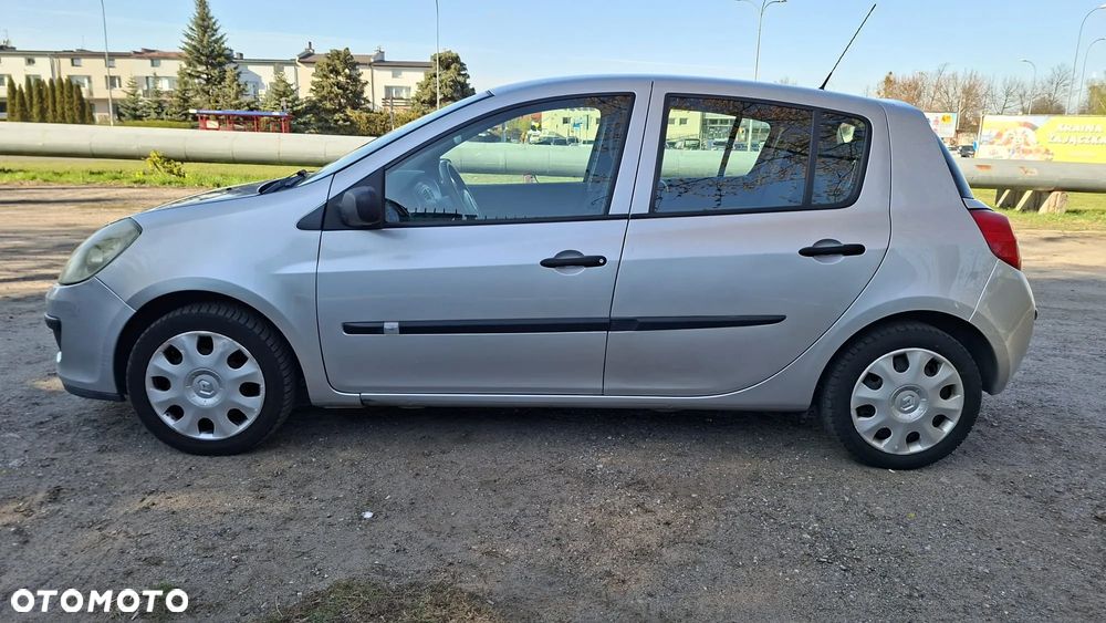 Renault Clio - 1