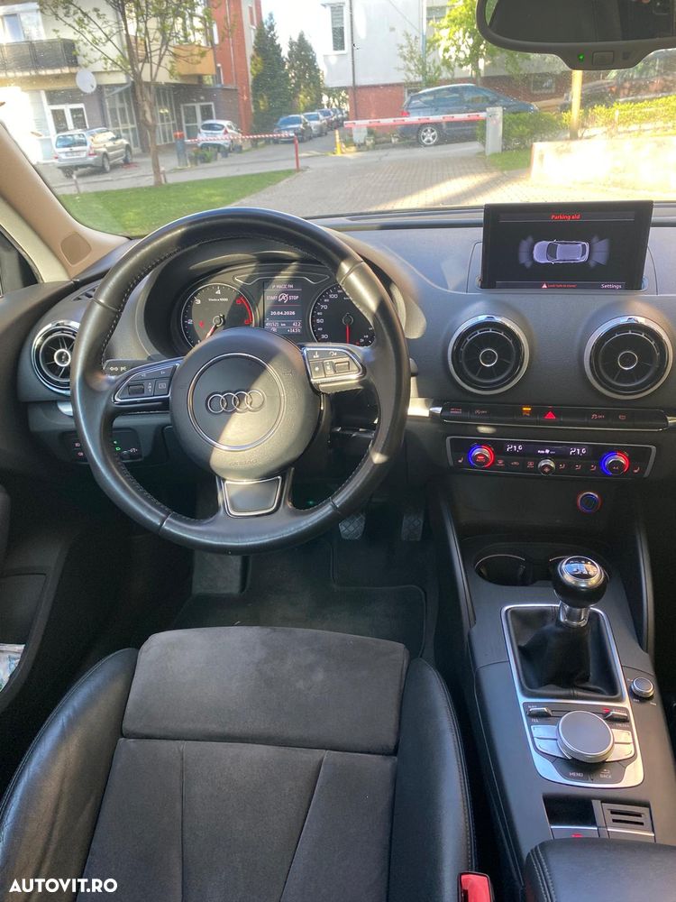 Audi A3 Sportback 2.0 TDI S line Sportpaket - 12