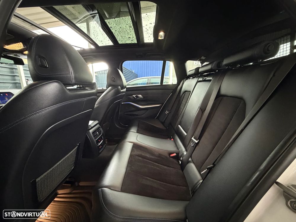 BMW 320 d Pack M Shadow Auto - 45