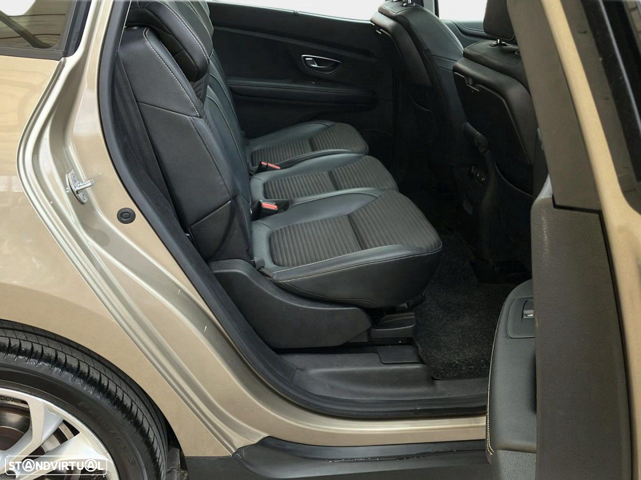 Renault Scénic - 16