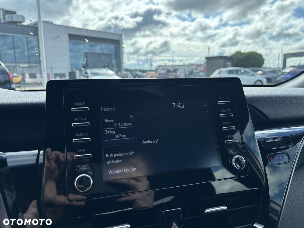 Toyota Camry 2.5 Hybrid Comfort CVT - 22