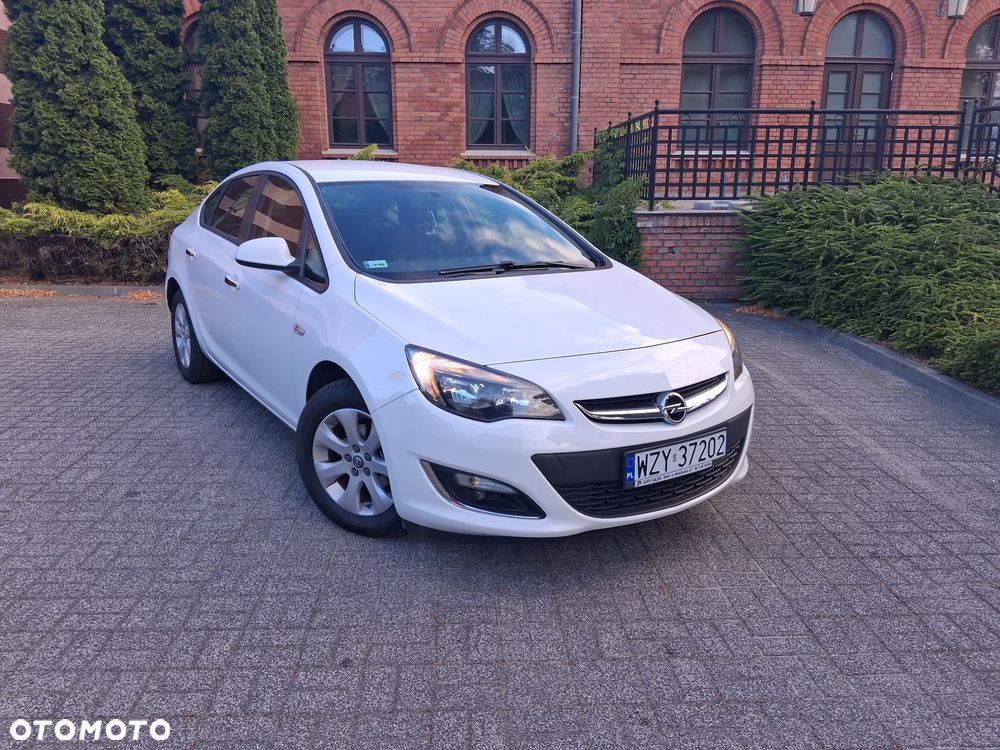Opel Astra 1.6 Business EU6 - 14