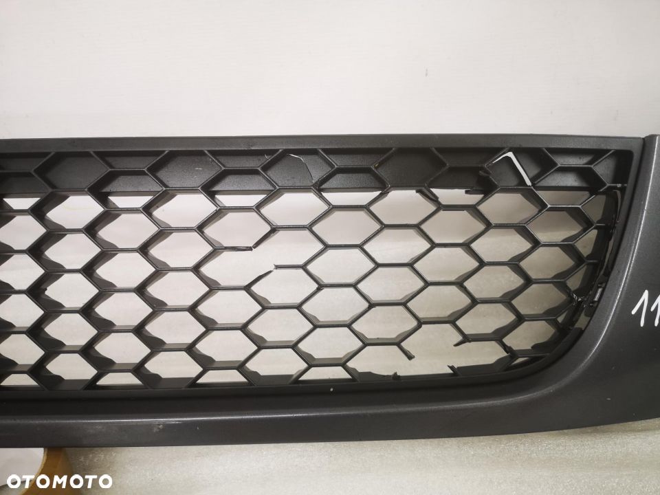 VW GOLF VI GTI GTD 08- KRATKA ŚRODKOWA ZDERZAKA PRZEDNIEGO NR 5K0853655 5K0853677C  NR AUKCJI NK118 - 6