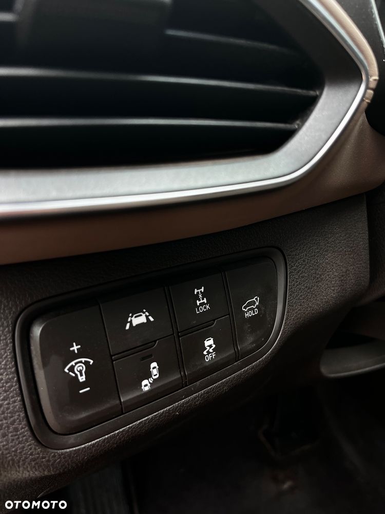 Hyundai Santa Fe 2.0 CRDi Platinum 4WD 7os - 27