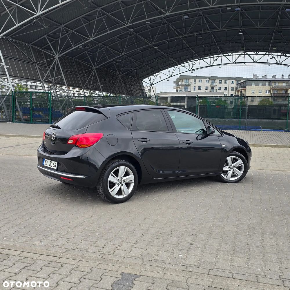 Opel Astra 1.4 Selection - 12