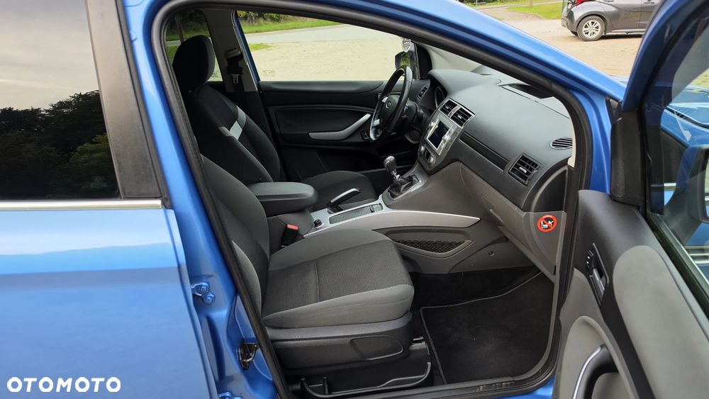 Ford Kuga - 38