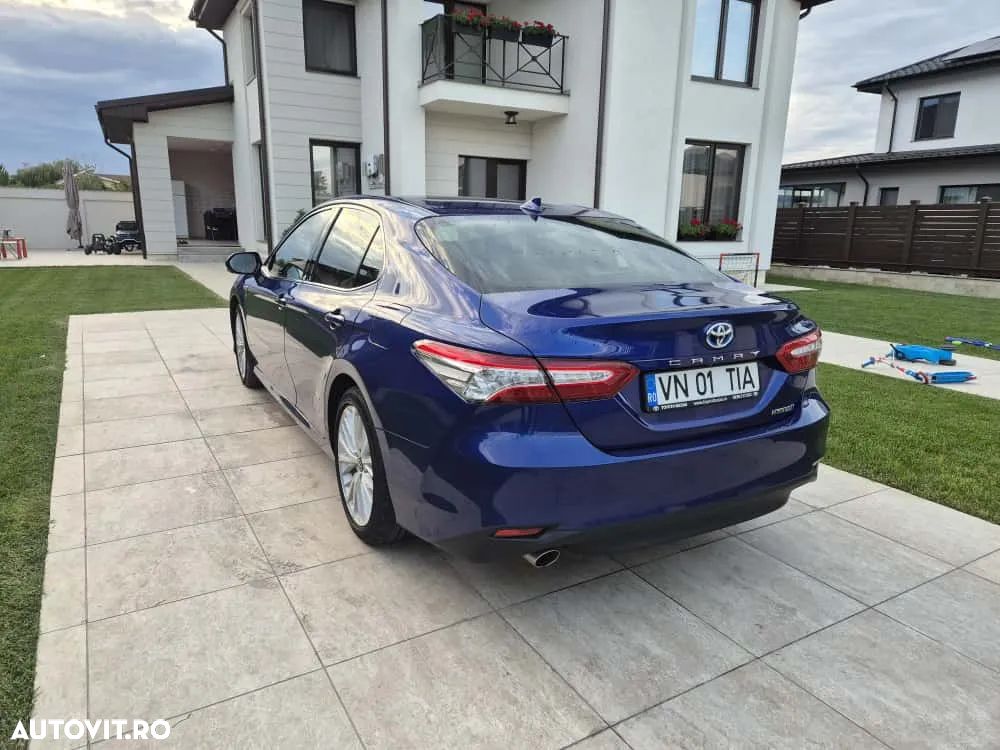 Toyota Camry 2.5 Hybrid Exclusive - 3