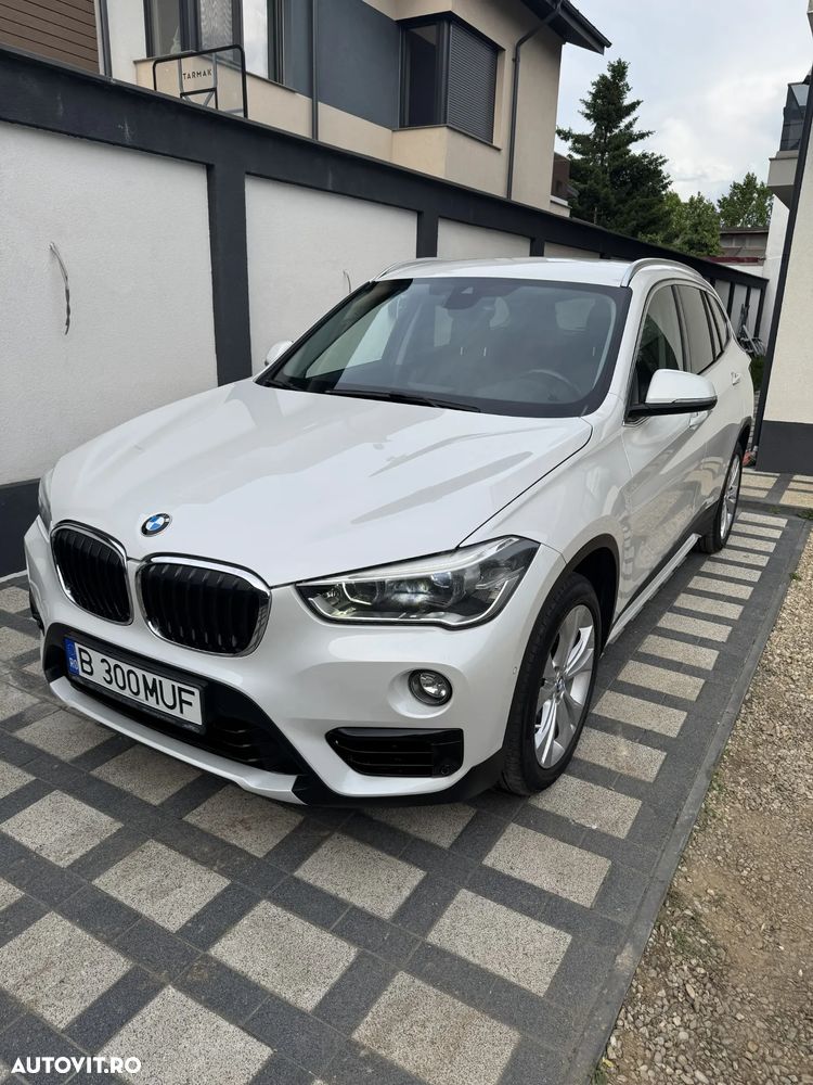 BMW X1 xDrive20i Aut. Sport Line - 4