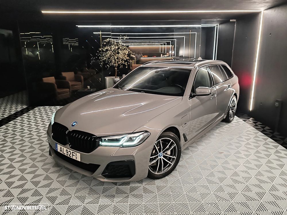 BMW 530 e Pack Desportivo M - 3