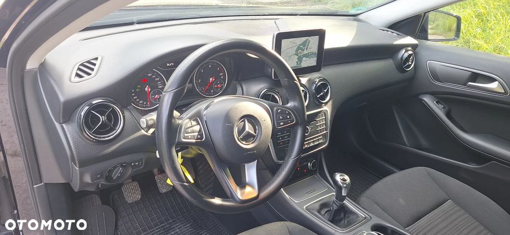 Mercedes-Benz Klasa A 180 d BlueEFFICIENCY Edition - 19