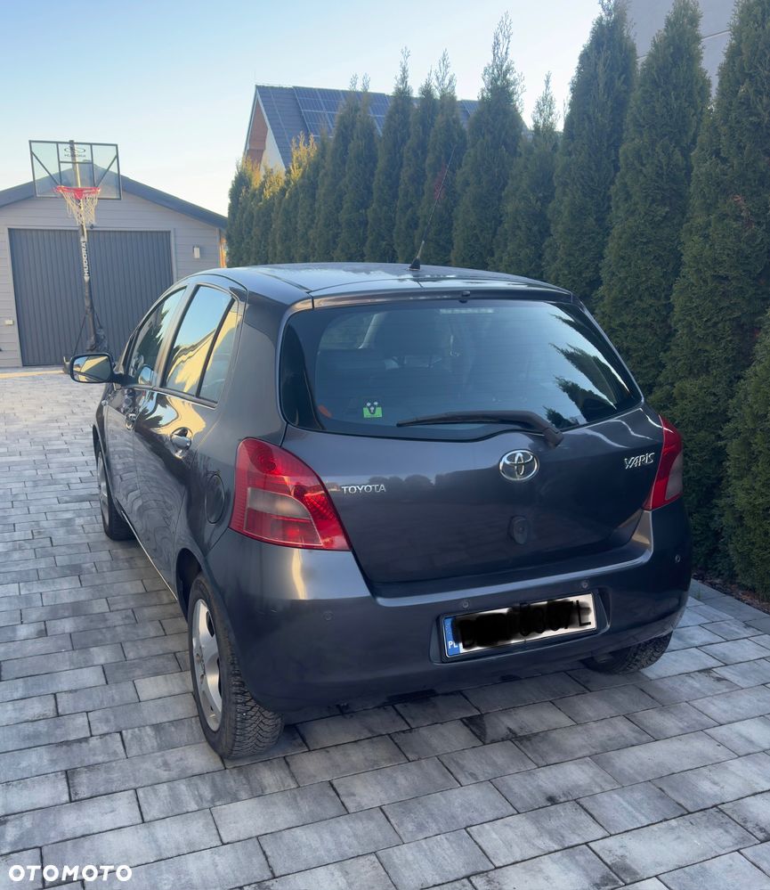 Toyota Yaris ver-1-3-luna-premium - 4