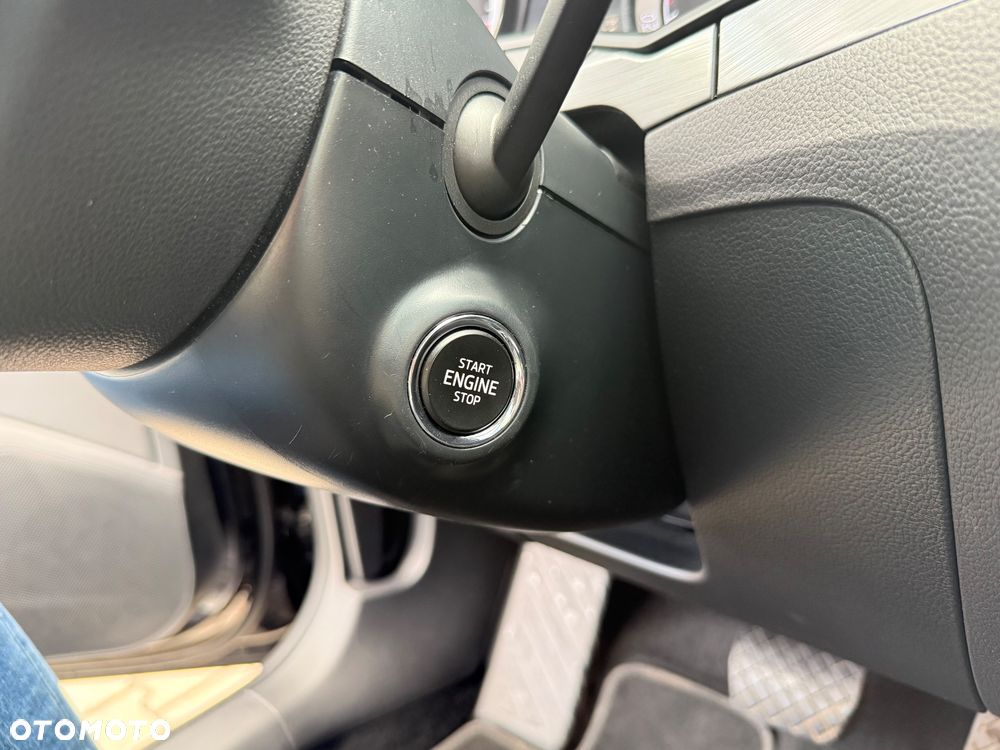 Skoda Superb 2.0 TDI DSG Ambition - 29