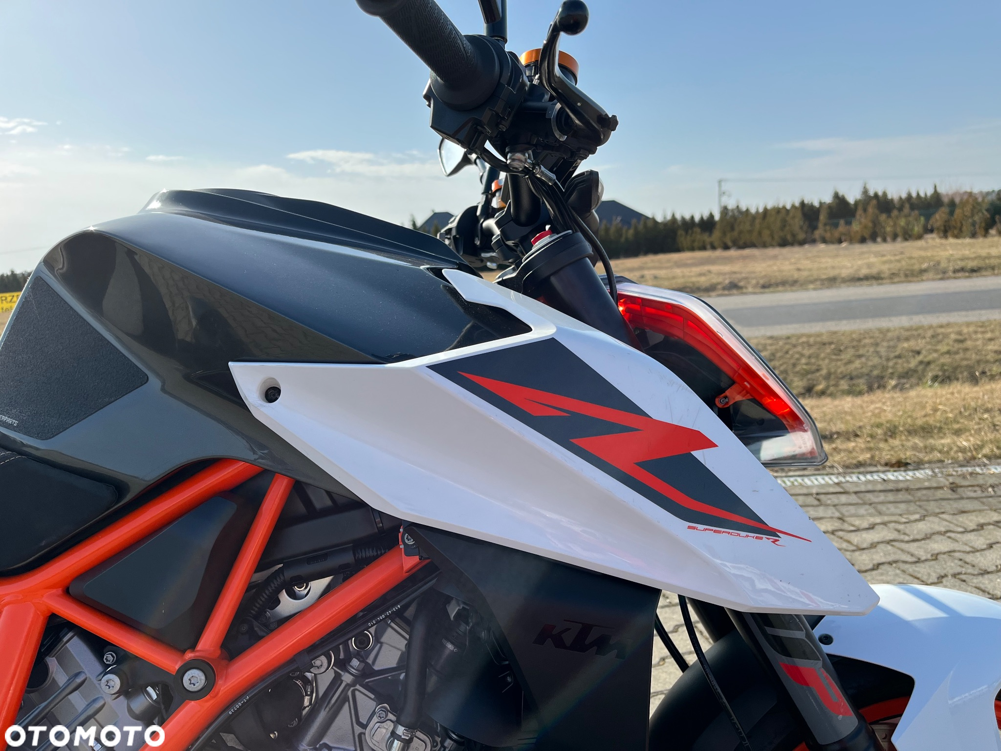 KTM Super Duke - 23