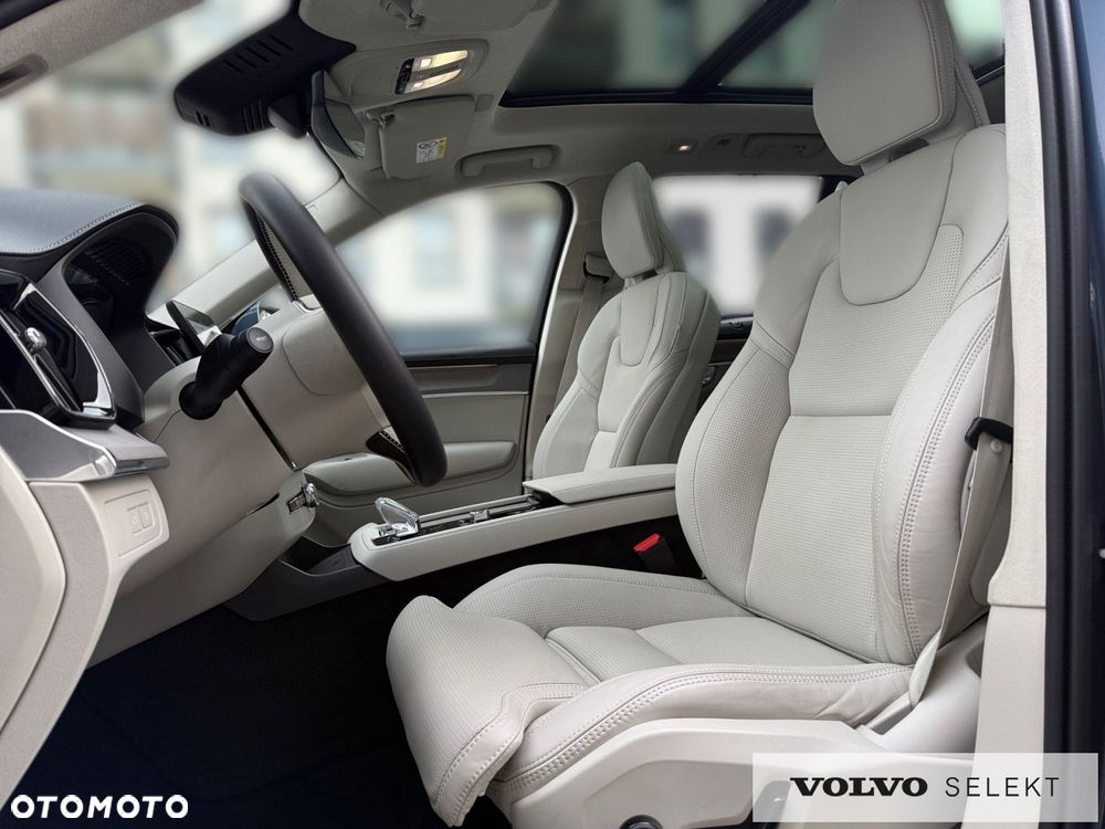 Volvo XC 90 - 13
