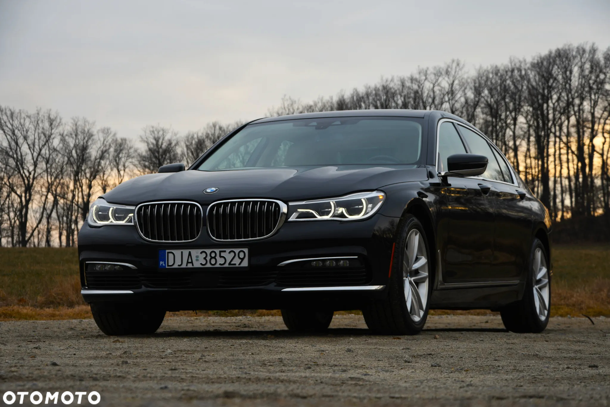 BMW Seria 7 750Li xDrive - 11