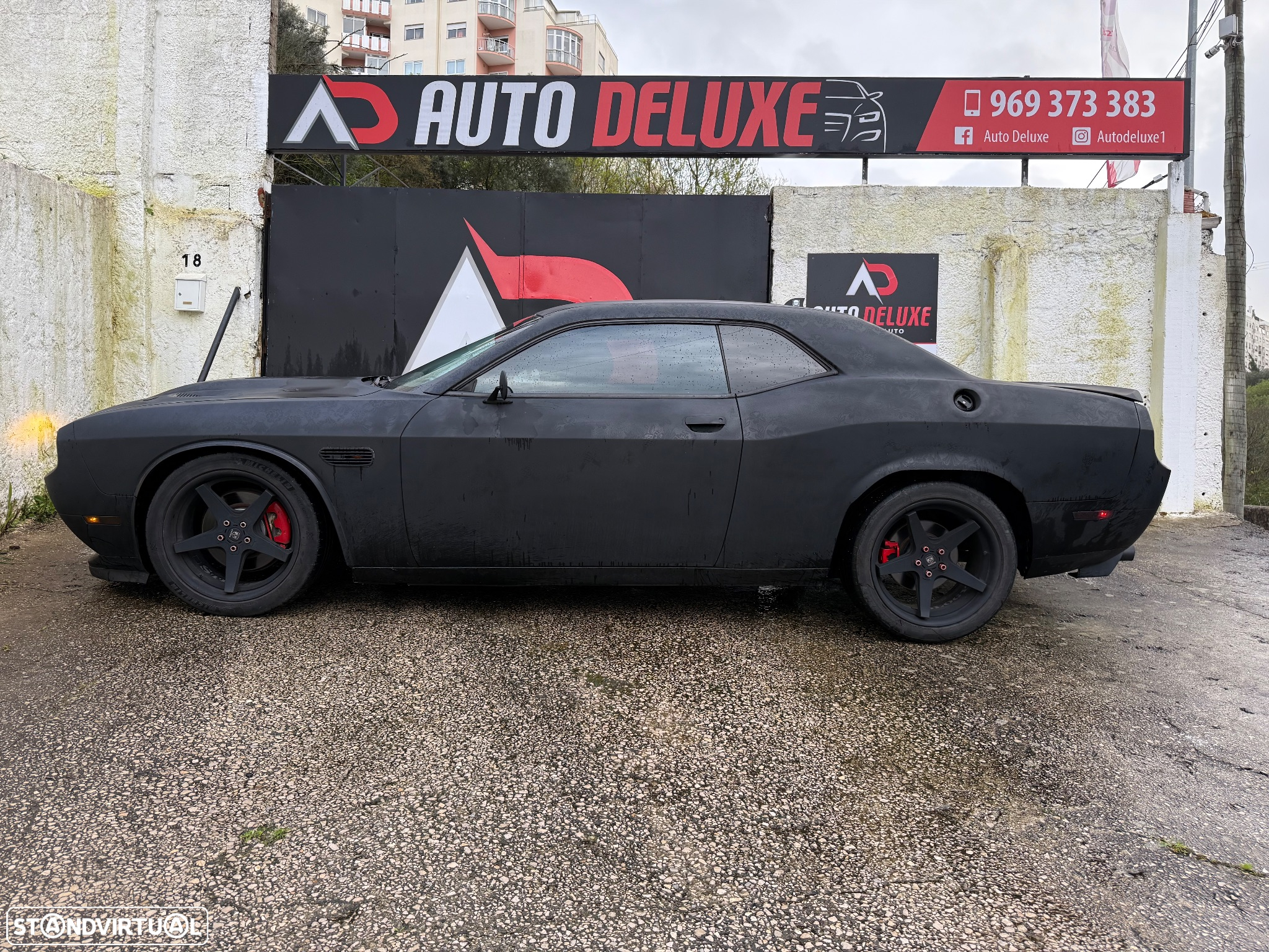 Dodge Challenger Auto SXT Plus - 2