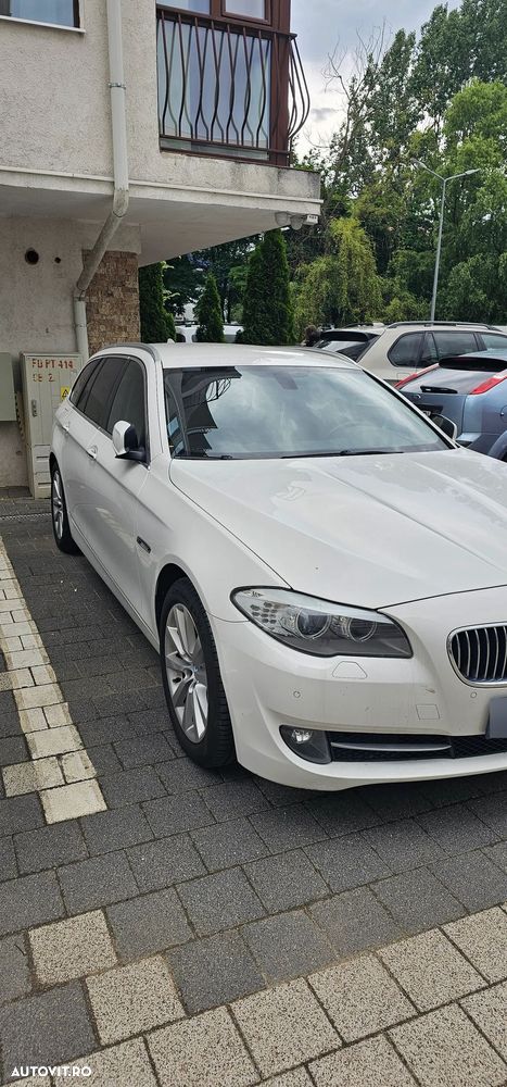 BMW Seria 5 525d xDrive - 4