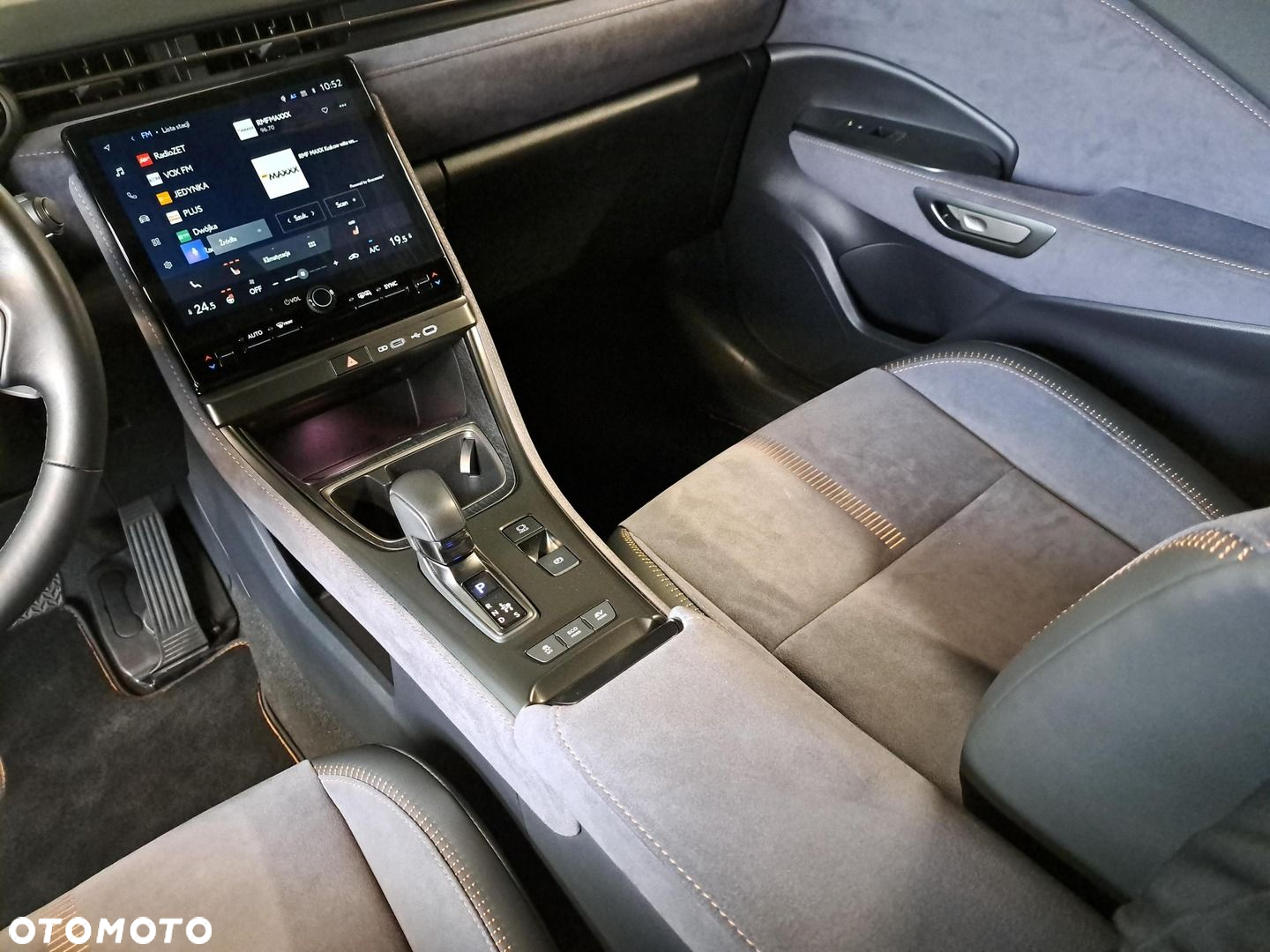 Lexus LBX 1.5 Hybrid Cool - 28