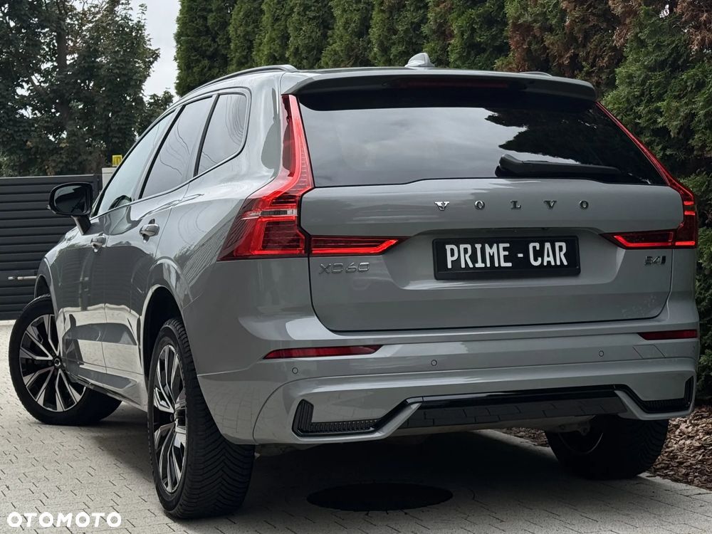 Volvo XC 60 B4 D AWD Plus Dark - 9