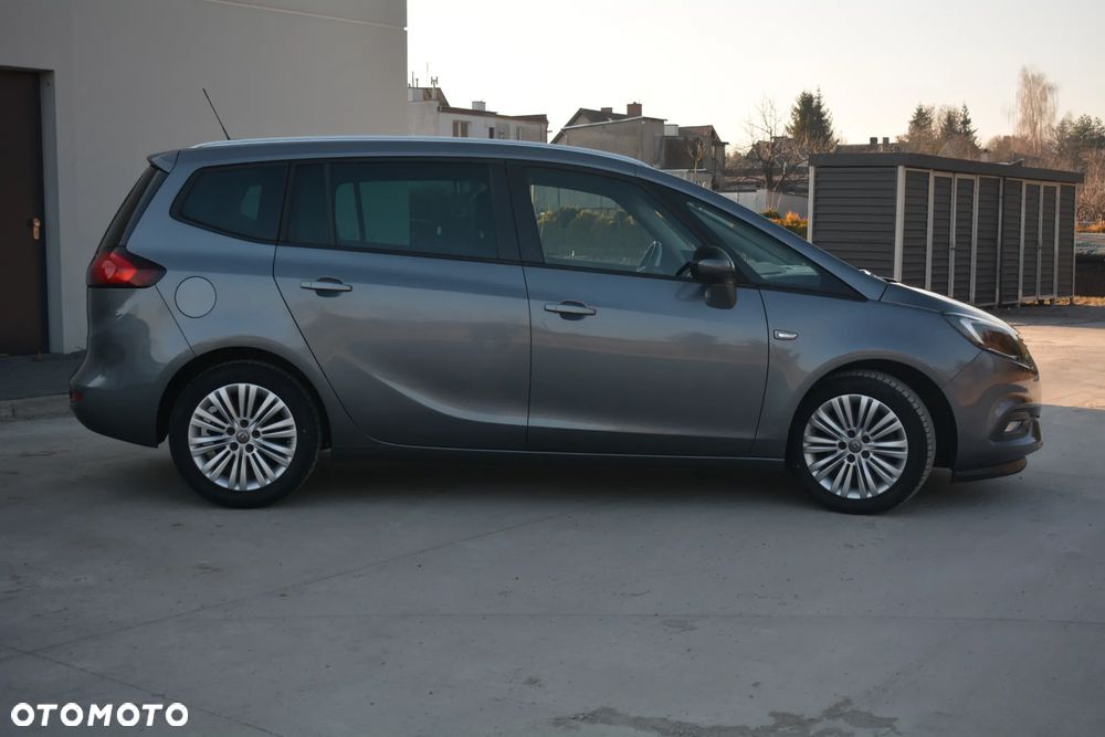 Opel Zafira - 11