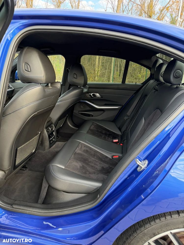 BMW Seria 3 320d xDrive AT - 35