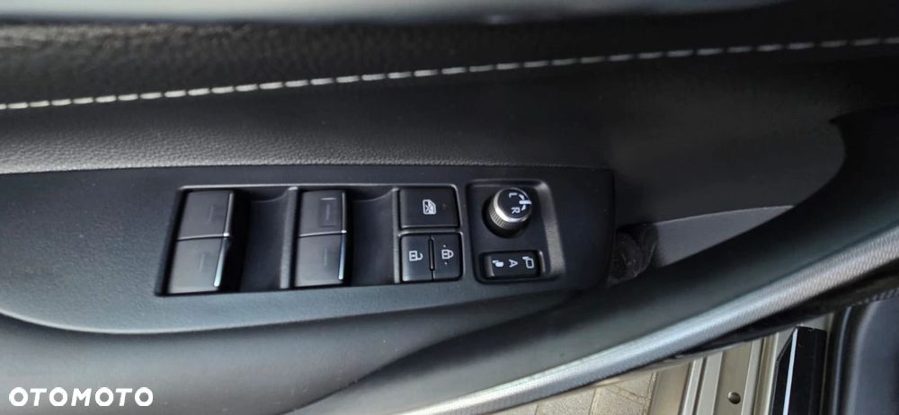 Toyota Corolla 2.0 Hybrid Executive - 15