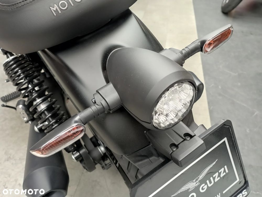 Moto Guzzi V7 - 15