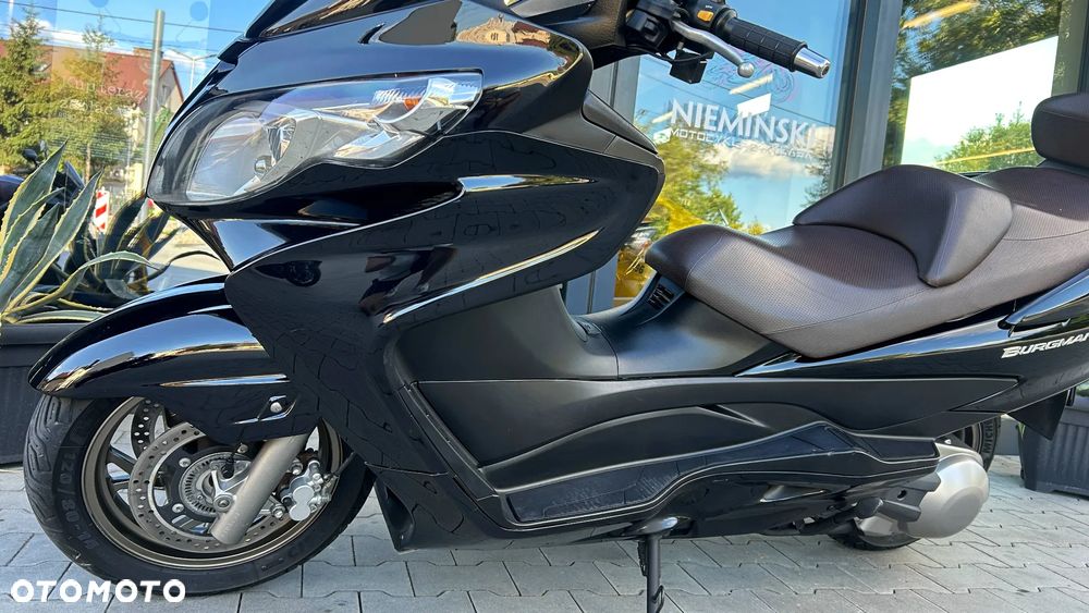 Suzuki Burgman - 13