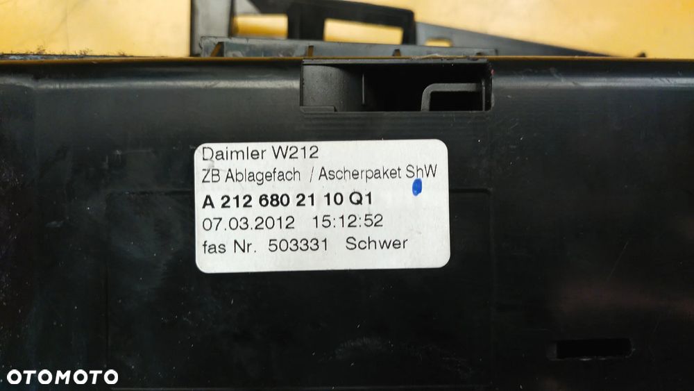 A2126802110 UCHWYT NA KUBKI POPIELNICZKA MERCEDES W212 - 3