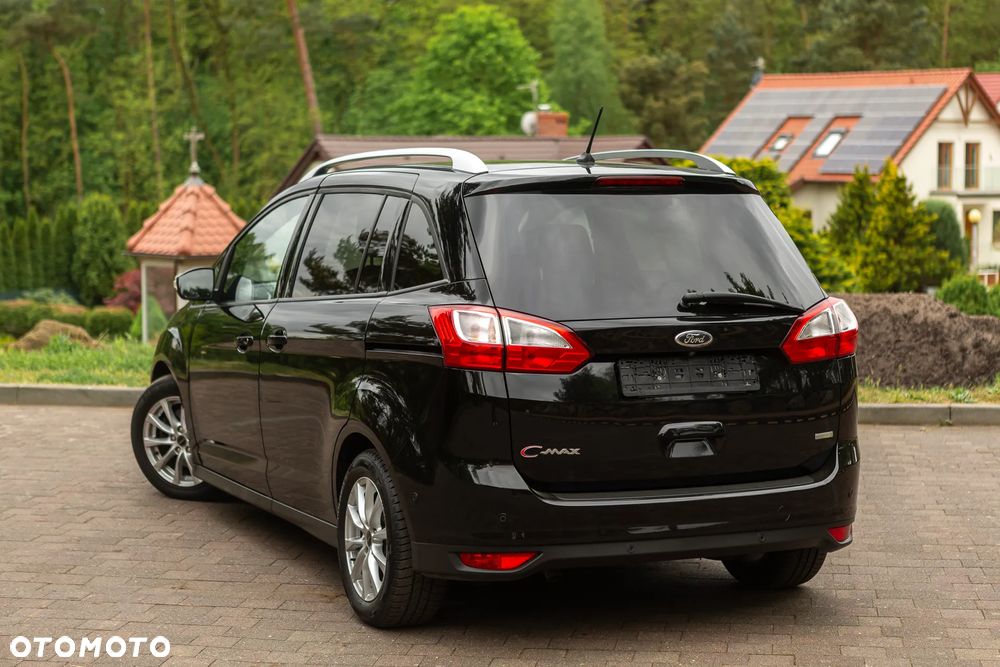 Ford Grand C-MAX - 12