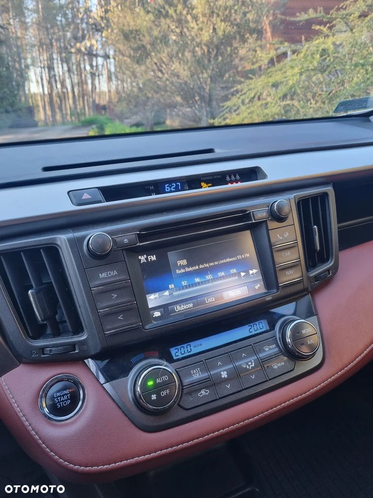 Toyota RAV4 2.2 D-CAT Premium - 9