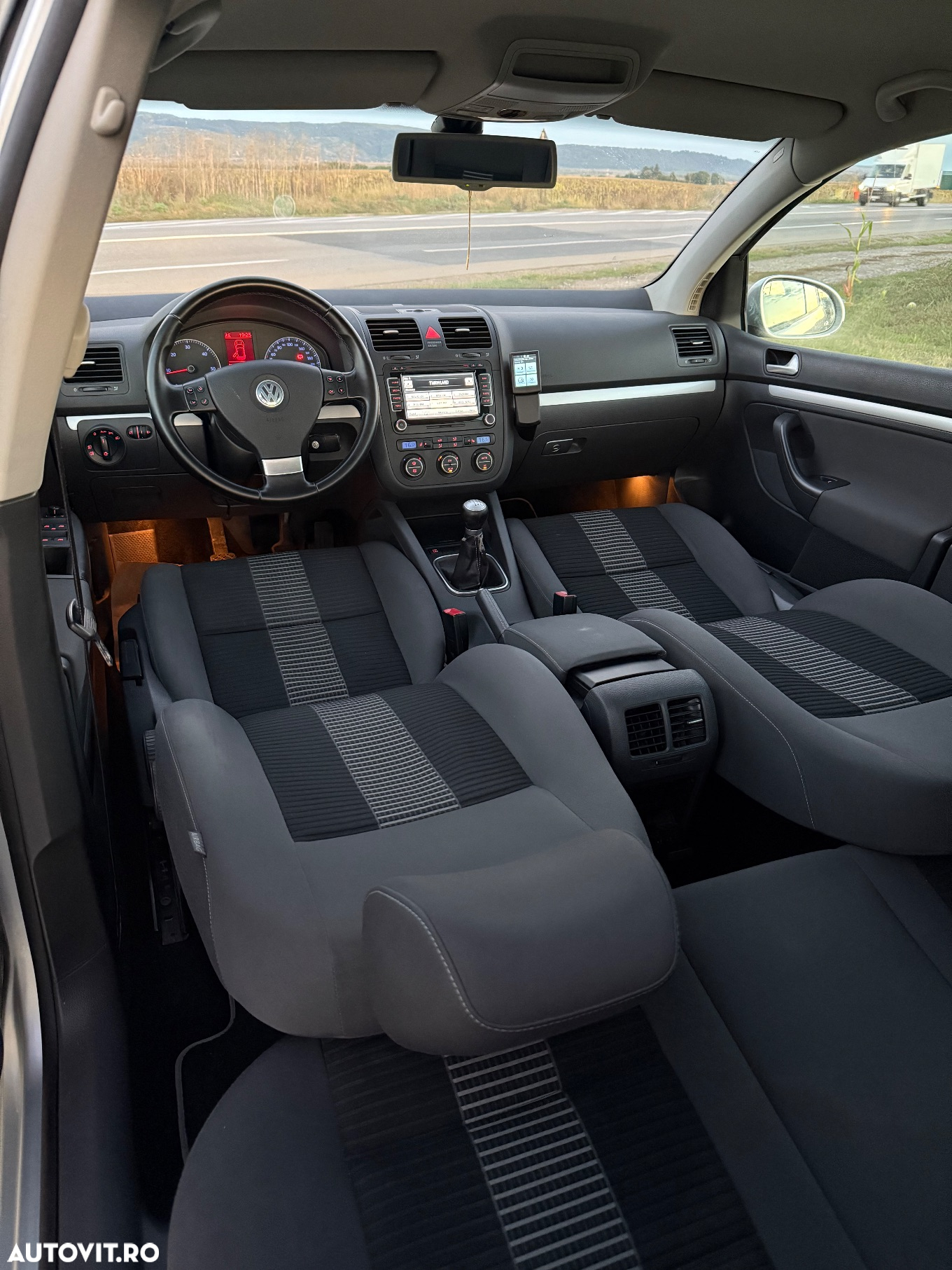 Volkswagen Golf 2.0 TDI Highline - 9