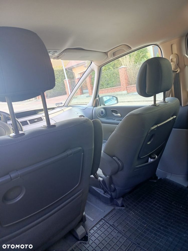 Renault Espace 1.9 dCi Authentique - 5