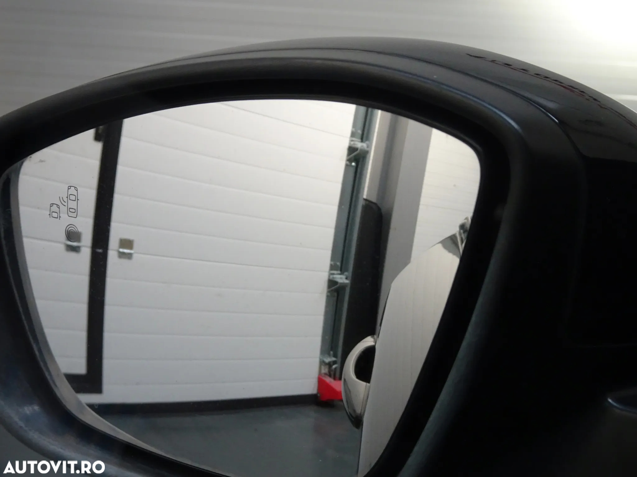 Peugeot 2008 PureTech 130 EAT8 GT - 23