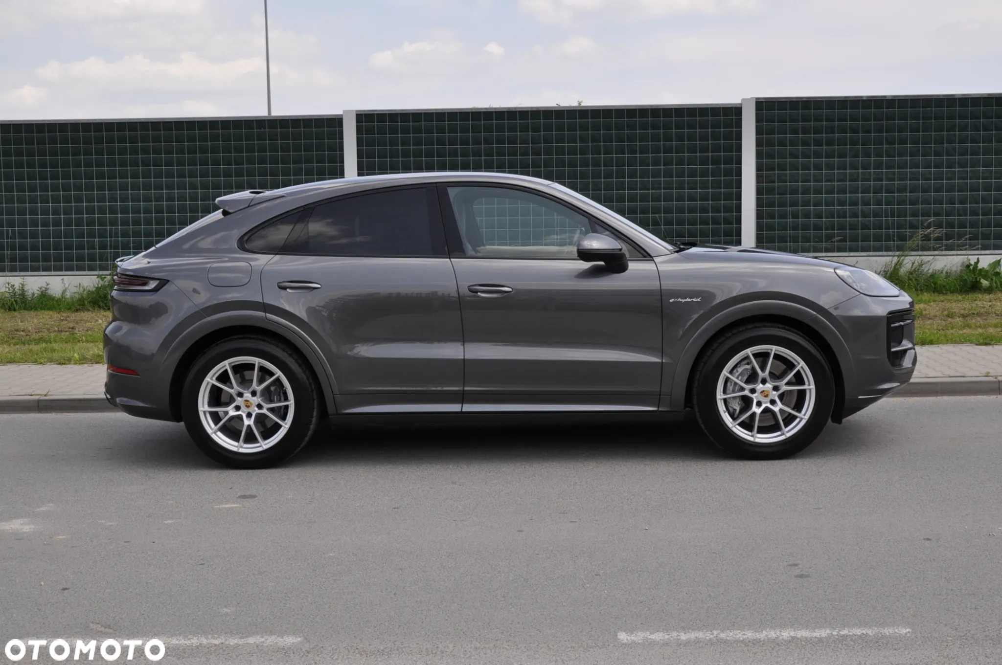 Porsche Cayenne Coupe E-Hybrid PHEV - 7