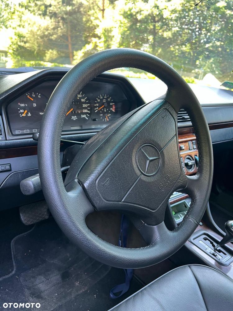 Mercedes-Benz W124 (1984-1993) - 19