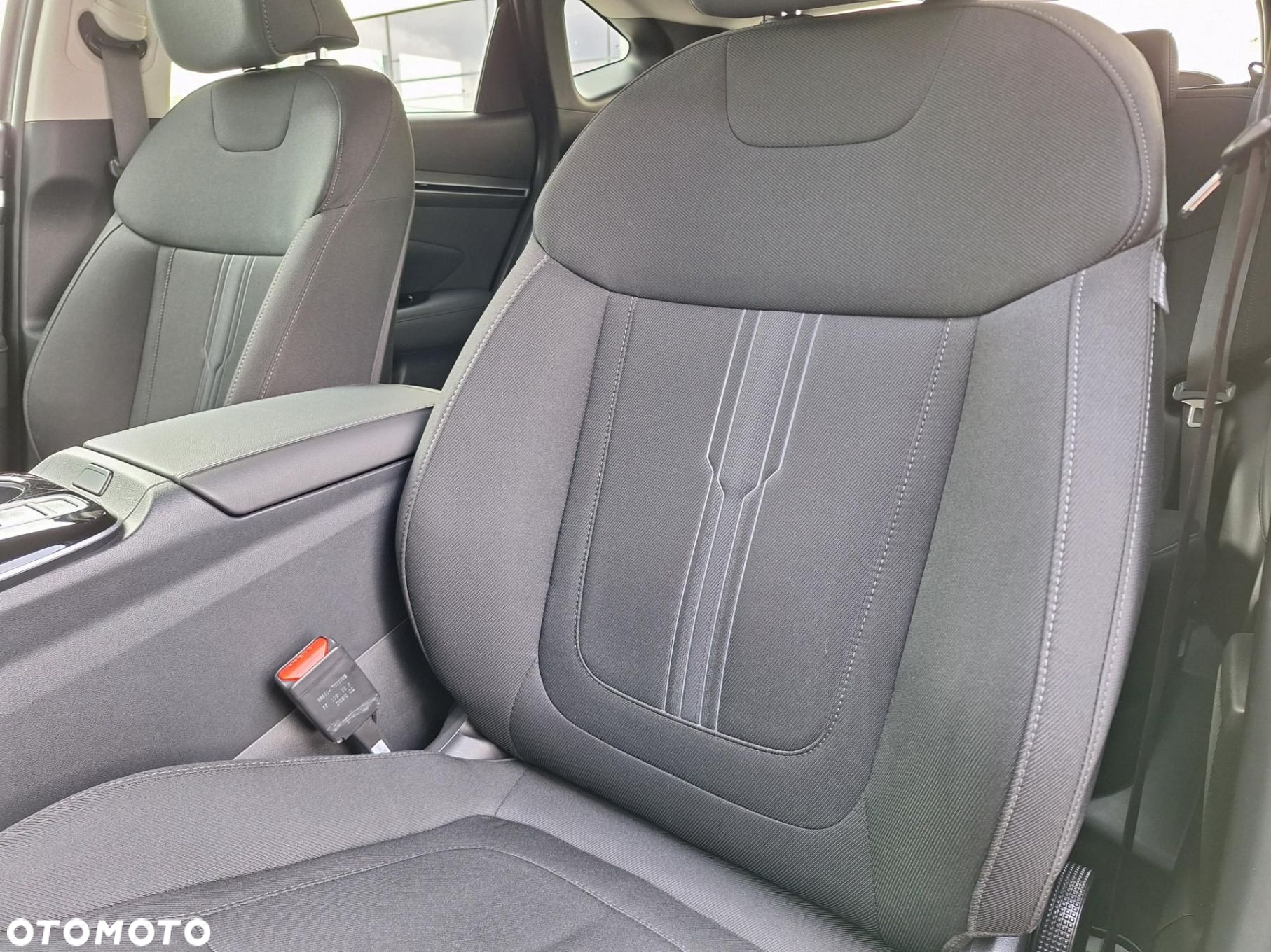 Hyundai Tucson 1.6 T-GDi HEV Executive 2WD - 11