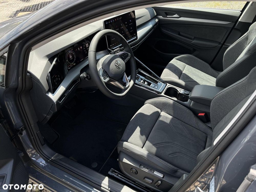 Volkswagen Golf - 10