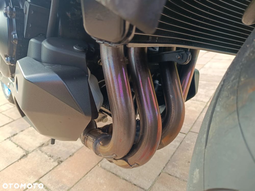 Suzuki GSX 1000 - 20