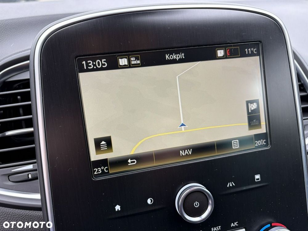 Renault Grand Scenic - 21
