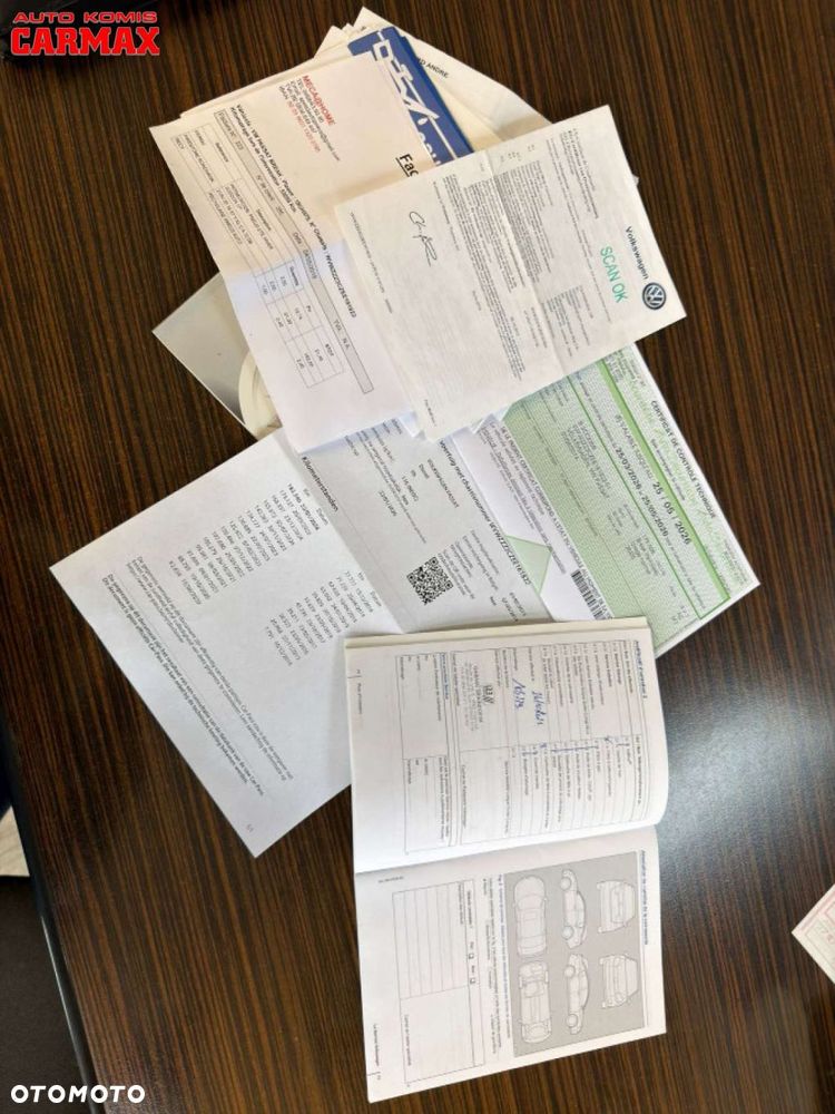 Volkswagen Passat - 32