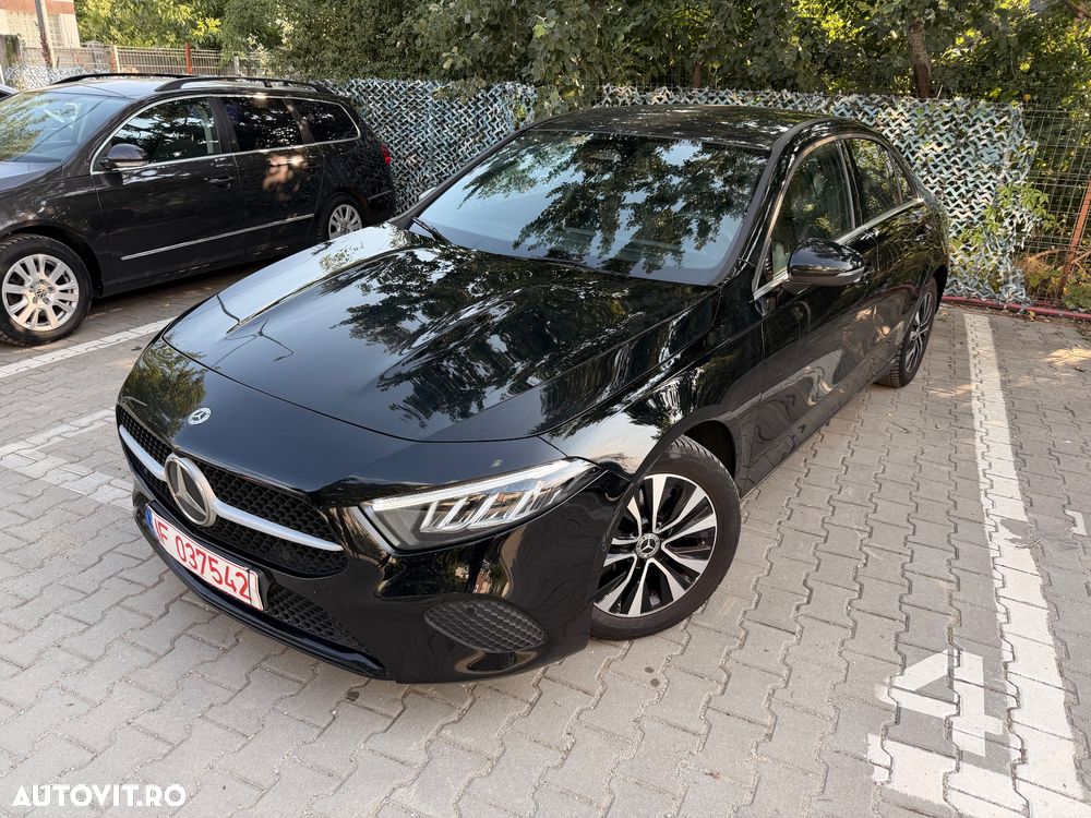 Mercedes-Benz A 180 Sedan MHEV 7G-DCT - 1