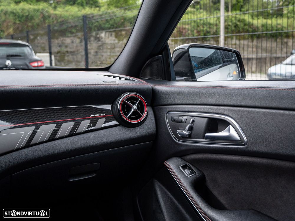 Mercedes-Benz CLA 45 AMG - 25