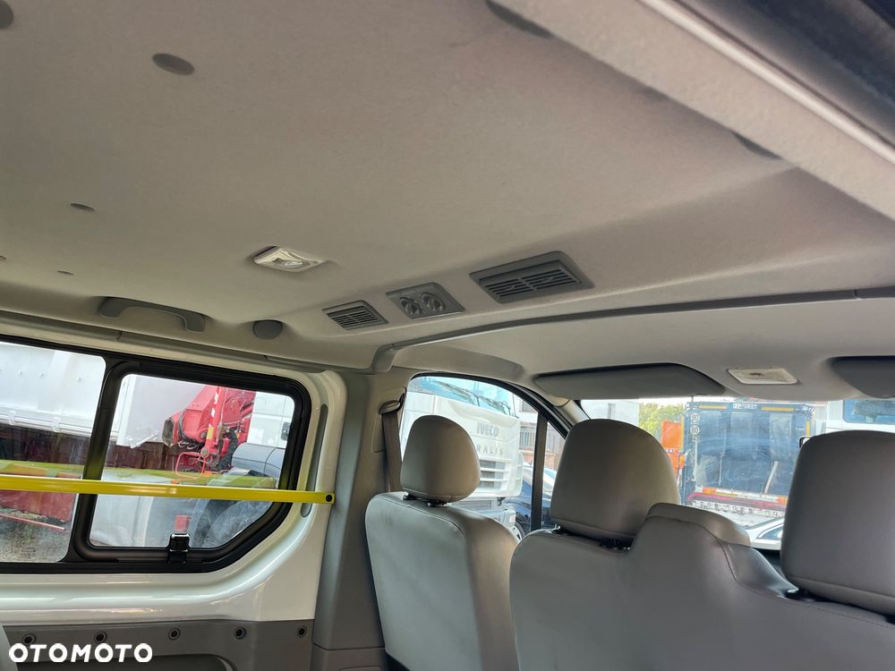 Renault Trafic Passenger Expression - 25
