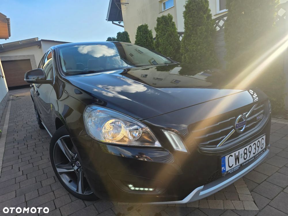 Volvo S60 D3 R-Design - 11