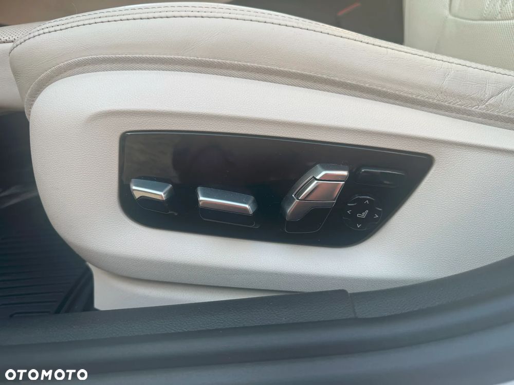 BMW Seria 5 520d xDrive M Sport sport - 17