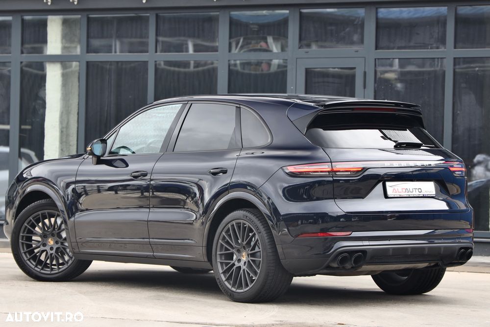 Porsche Cayenne Turbo - 4