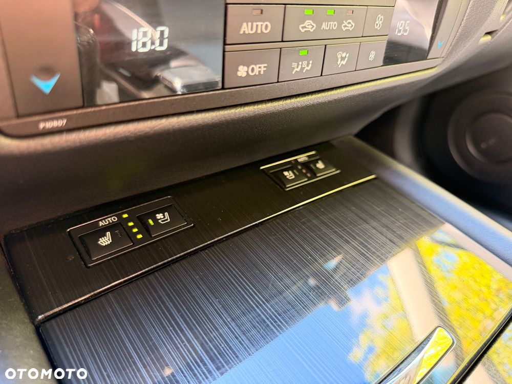 Lexus GS - 10